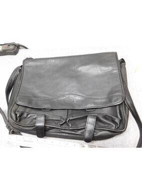 Delfino Messenger Bag Mens Medium Black Leather Adjustable Strap Colombia